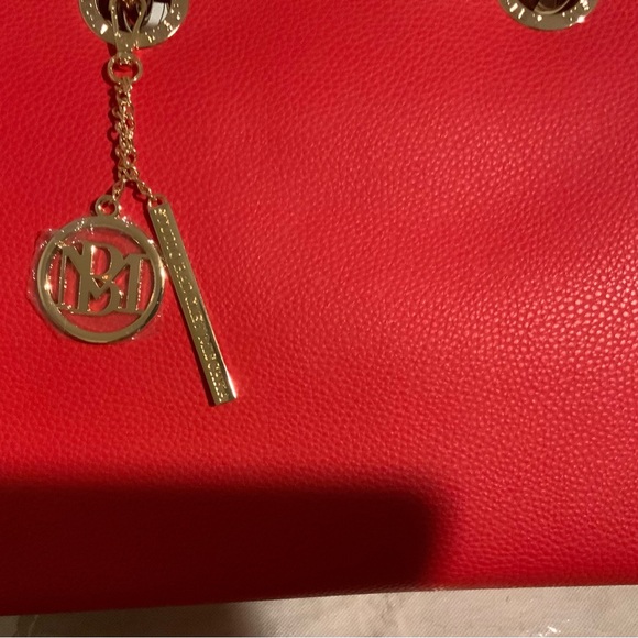 NWT Studio Badgley Mischka red
handbag - Picture 5 of 6